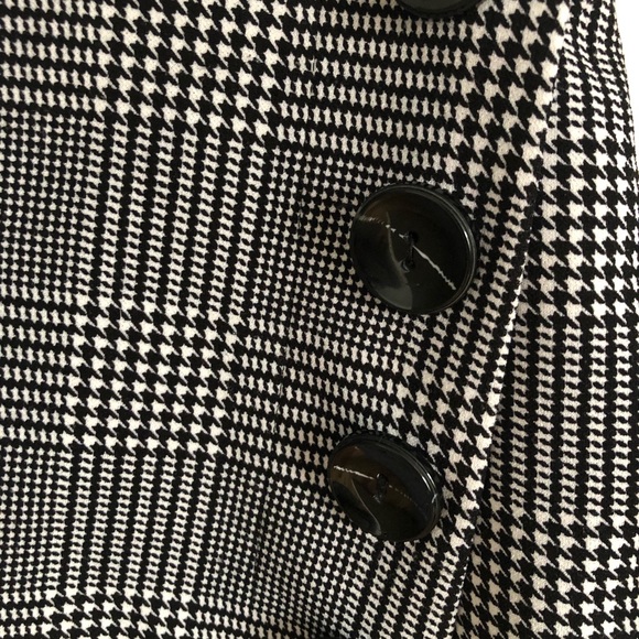 Street wear society checkered mini skirt/shorts - Picture 2 of 5